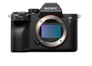 Appareil Hybride Full Fram Sony A7RIV nu vue de face en location