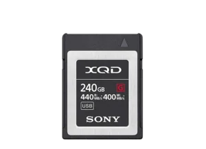 Carte mémoire Sony XQD de 240 Go avec des vitesses de lecture de 440 MB/s et d'écriture de 400 MB/s, série G, dotée d'une interface USB intégrée